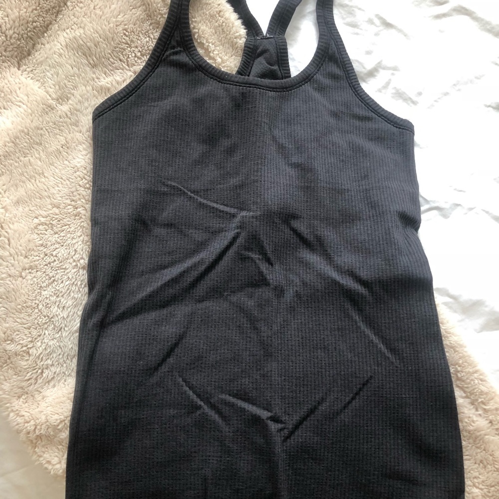 Lululemon ribbed racerback tank w/built in bra